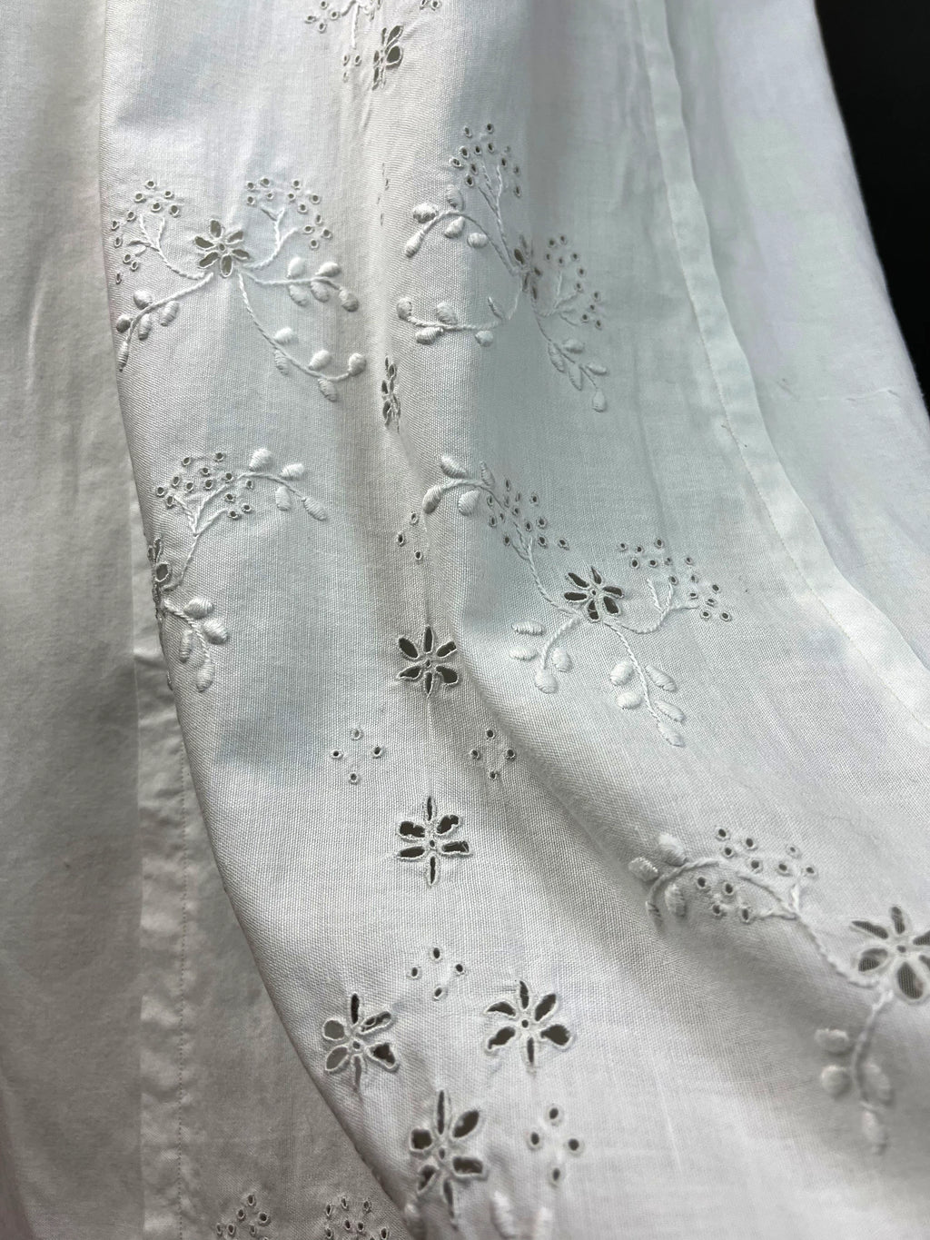 Antique Post-Edwardian Two-Piece Ensemble, Circa 1918 Hand-Embroidered Linen Shirtwaist and Skirt Couture Quality, Exceptional Condition