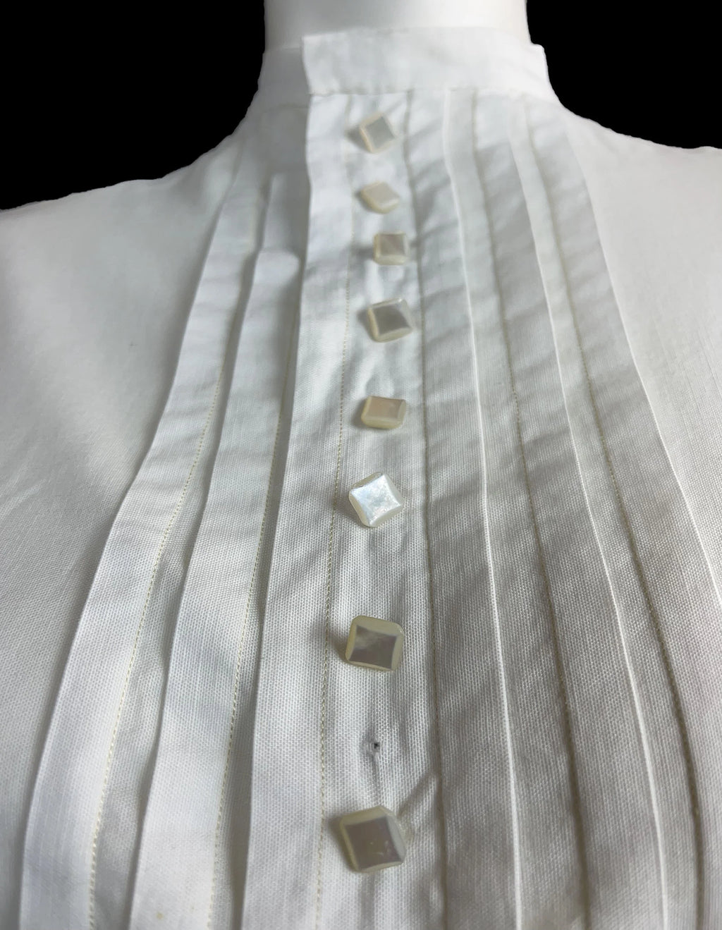 Antique Post-Edwardian Two-Piece Ensemble, Circa 1918 Hand-Embroidered Linen Shirtwaist and Skirt Couture Quality, Exceptional Condition
